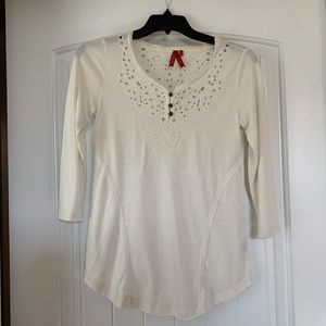 Lace detailed top